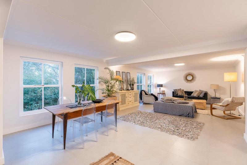 5 Bedroom Property for Sale in Constantia Western Cape